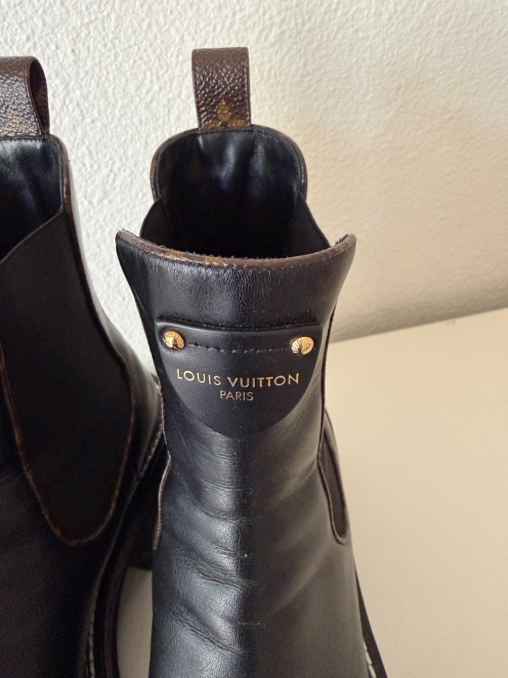 Louis Vuitton Black Beaubourg Chelsea Boots Size 41 - Picture 9 of 16